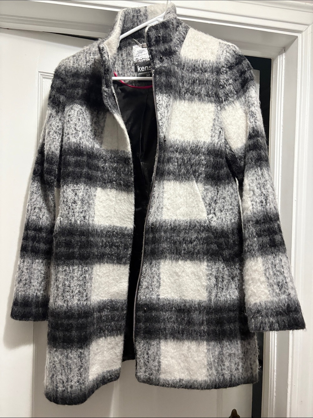 Kensie Women's Black & White Plaid Zip-Front Coat